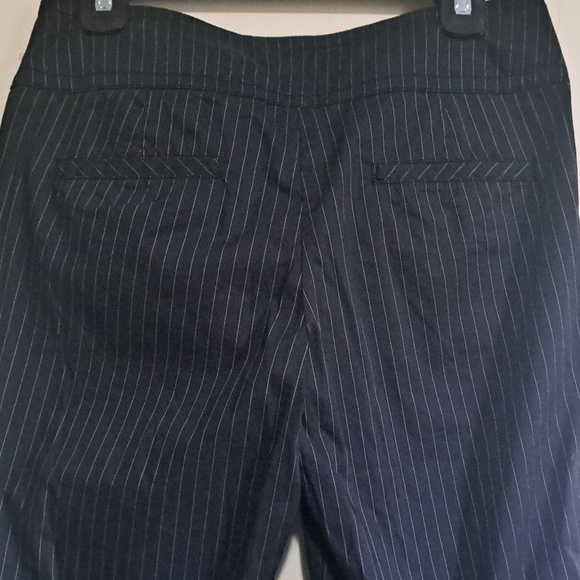 Pinstripe black and white ladies capri Leggings Office attire - Picture 7 of 8